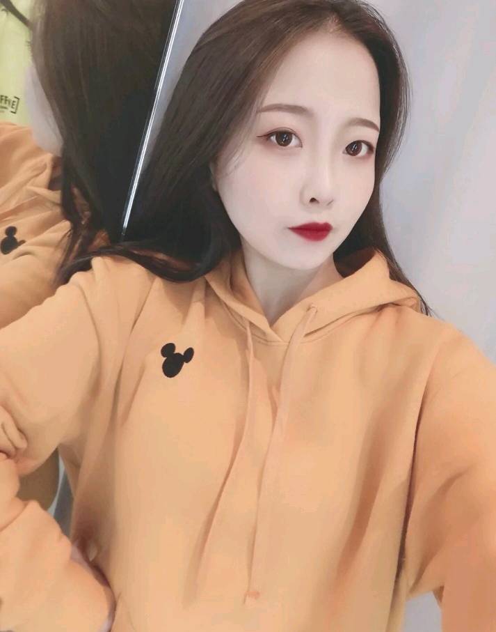 漫画里走出来的极品 身材火辣